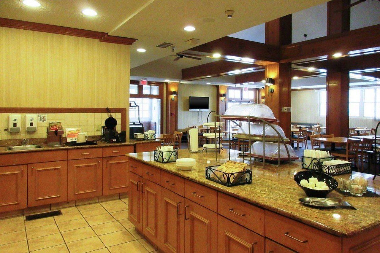 Suburban Extended Stay Hotel Омаха Екстериор снимка