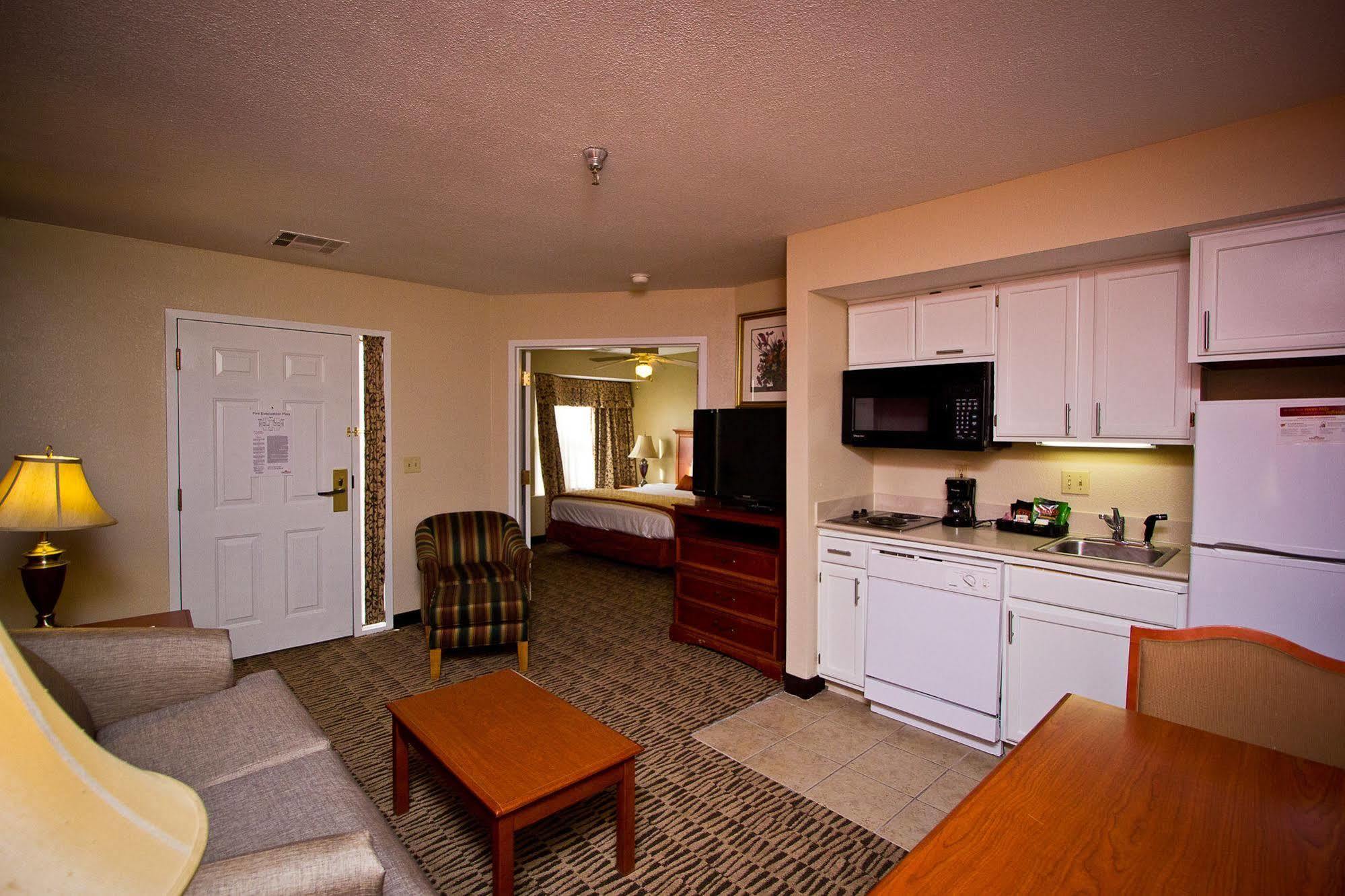 Suburban Extended Stay Hotel Омаха Екстериор снимка
