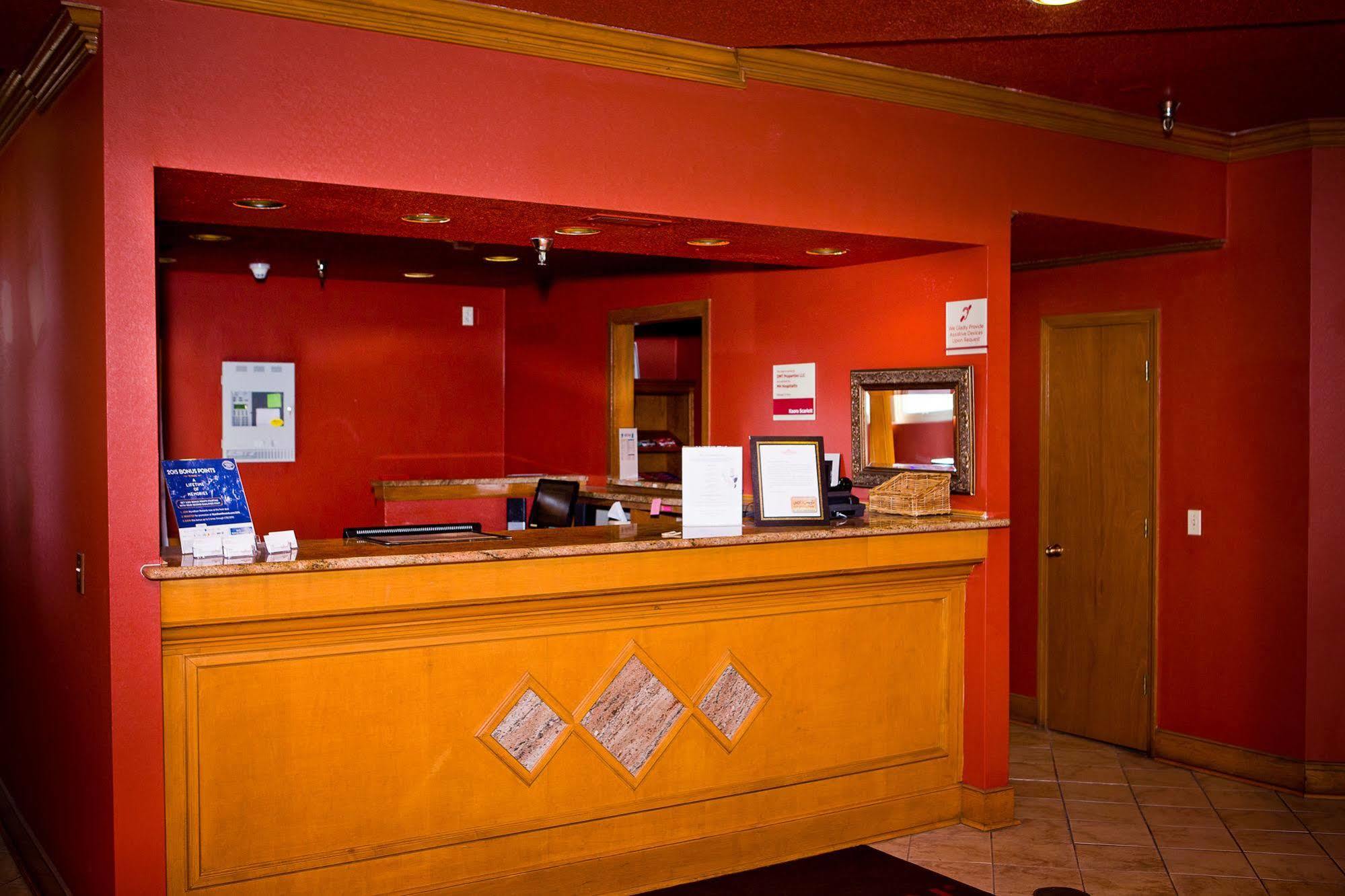 Suburban Extended Stay Hotel Омаха Екстериор снимка
