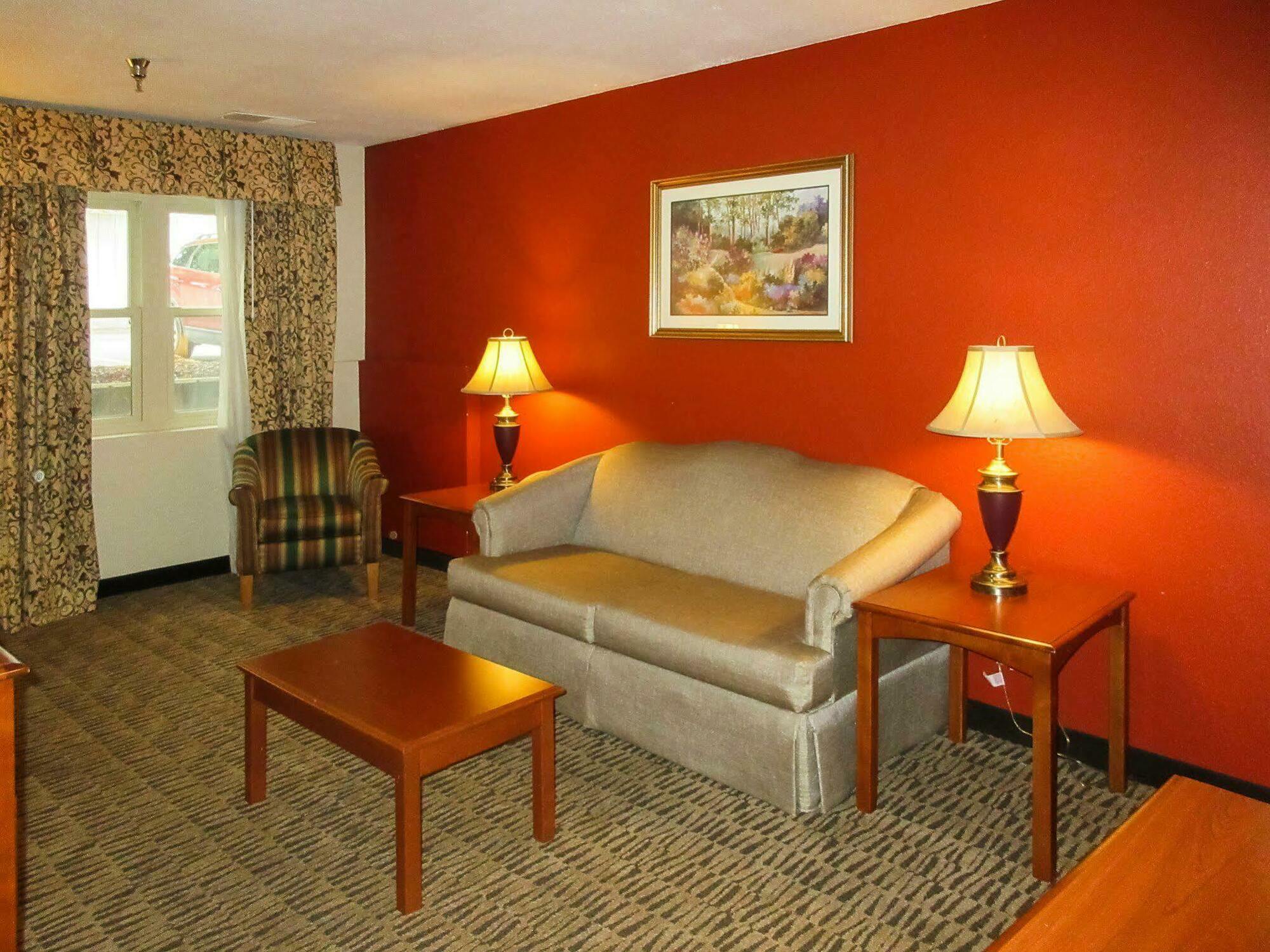 Suburban Extended Stay Hotel Омаха Екстериор снимка